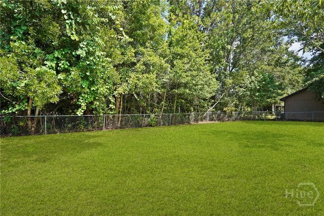 1352 Forest Lake Drive, Hinesville, GA 31313