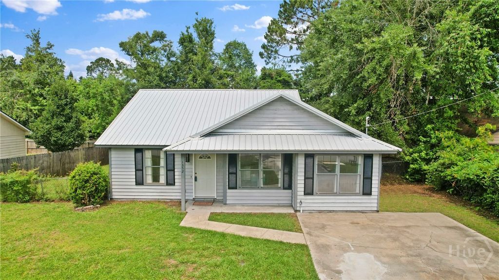 1352 Forest Lake Drive, Hinesville, GA 31313