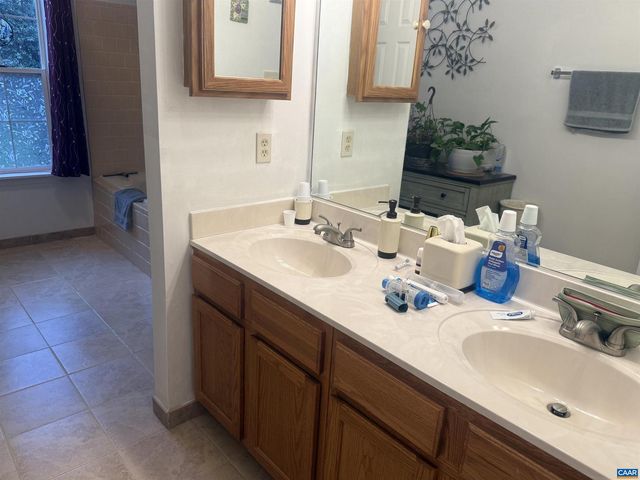 547 FOREST HILL RD, Gordonsville, VA 22942