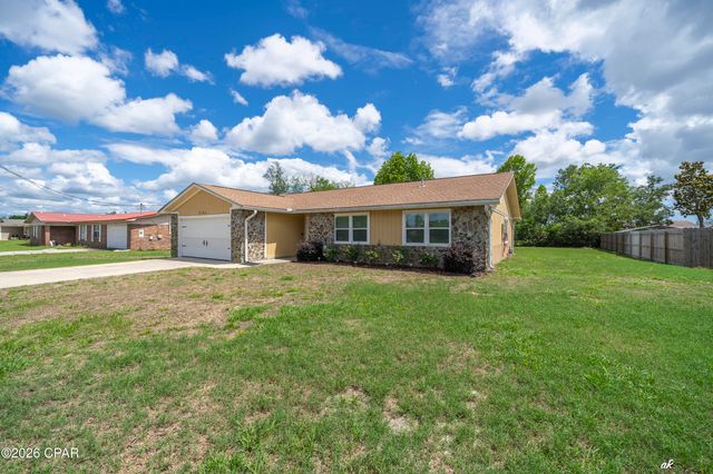 5704 Ivy Road, Panama City, FL 32404