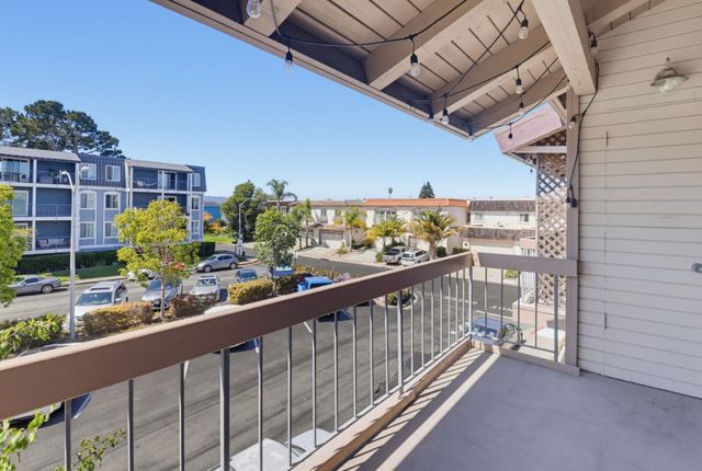 707 Fathom Drive 208, San Mateo, CA 94404