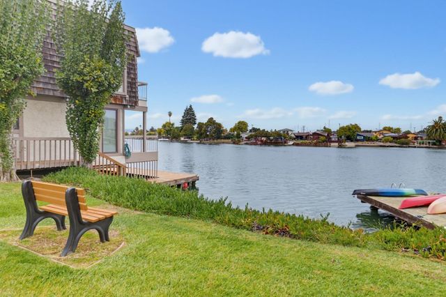 707 Fathom Drive 208, San Mateo, CA 94404