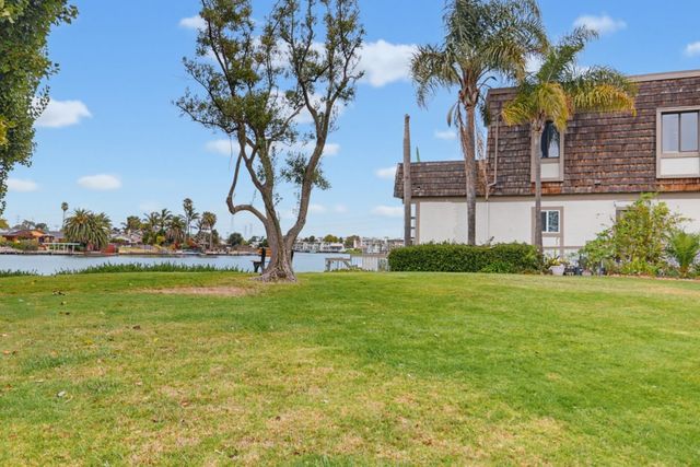 707 Fathom Drive 208, San Mateo, CA 94404