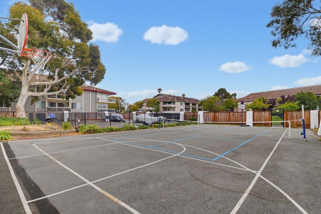 707 Fathom Drive 208, San Mateo, CA 94404