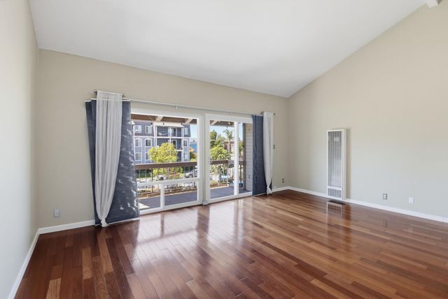 707 Fathom Drive 208, San Mateo, CA 94404