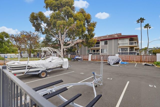 707 Fathom Drive 208, San Mateo, CA 94404