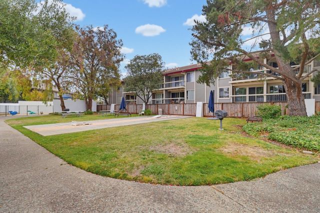 707 Fathom Drive 208, San Mateo, CA 94404