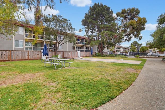 707 Fathom Drive 208, San Mateo, CA 94404