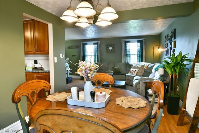 353 Stahl Avenue, Cortland, OH 44410