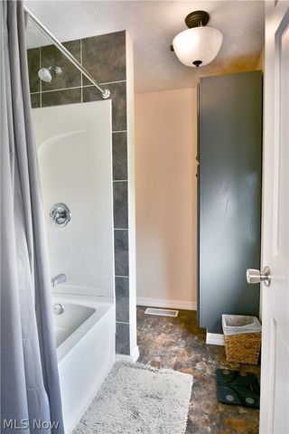353 Stahl Avenue, Cortland, OH 44410