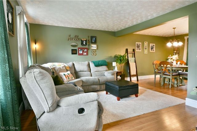 353 Stahl Avenue, Cortland, OH 44410