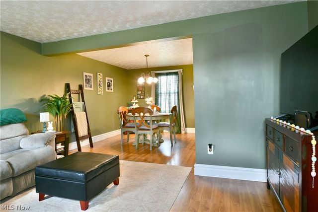 353 Stahl Avenue, Cortland, OH 44410