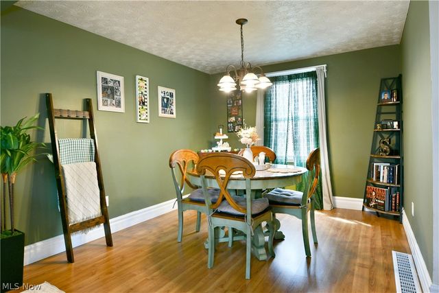 353 Stahl Avenue, Cortland, OH 44410