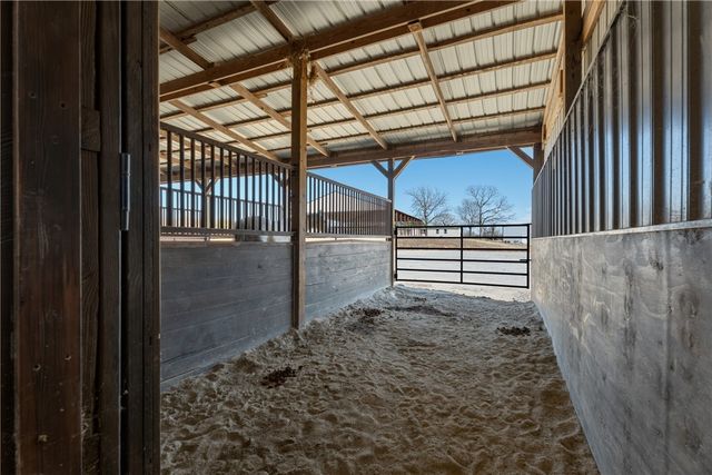 13354 E 520 Road, Colcord, OK 74338