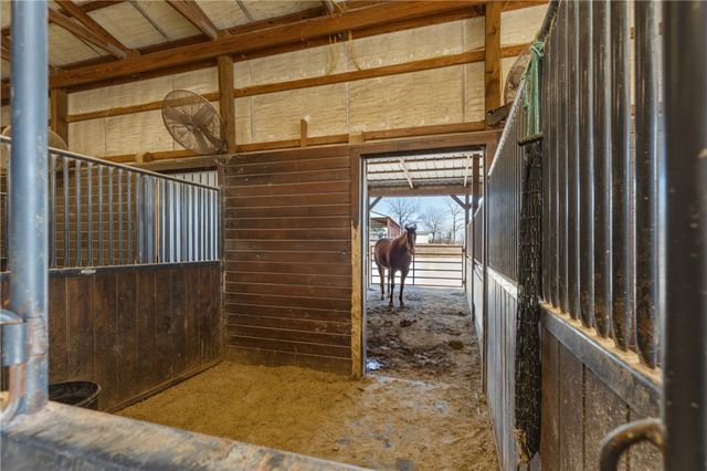 13354 E 520 Road, Colcord, OK 74338