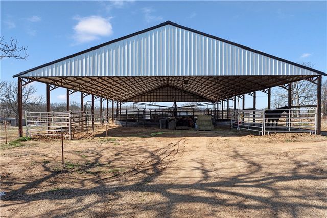 13354 E 520 Road, Colcord, OK 74338