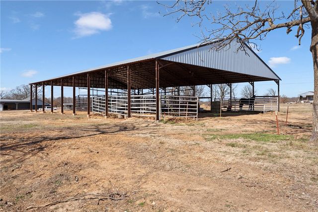 13354 E 520 Road, Colcord, OK 74338