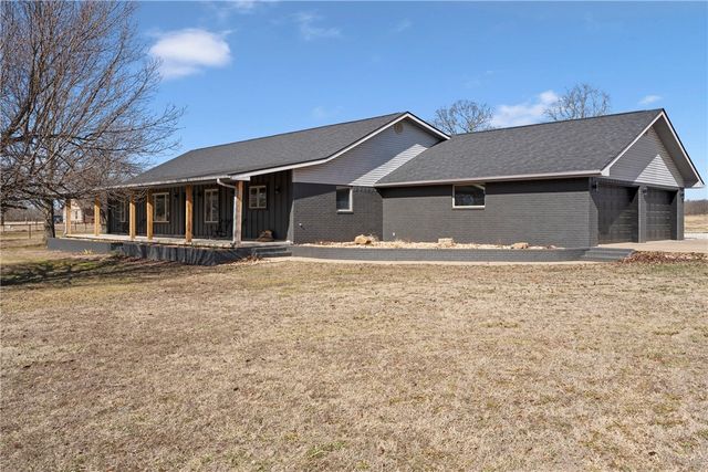 13354 E 520 Road, Colcord, OK 74338