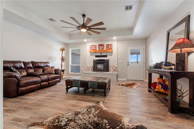 13354 E 520 Road, Colcord, OK 74338