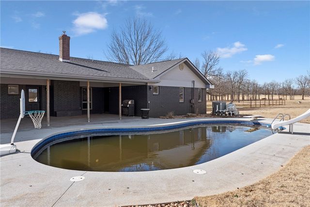 13354 E 520 Road, Colcord, OK 74338