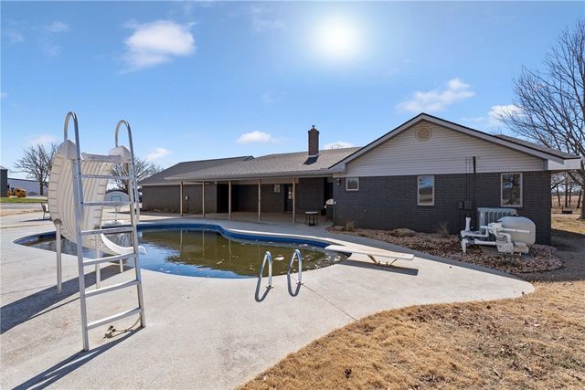 13354 E 520 Road, Colcord, OK 74338