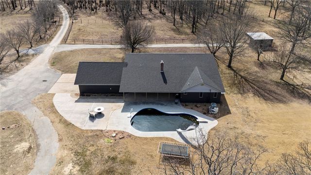 13354 E 520 Road, Colcord, OK 74338