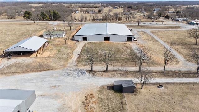 13354 E 520 Road, Colcord, OK 74338