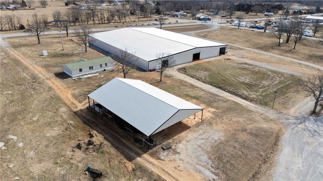 13354 E 520 Road, Colcord, OK 74338