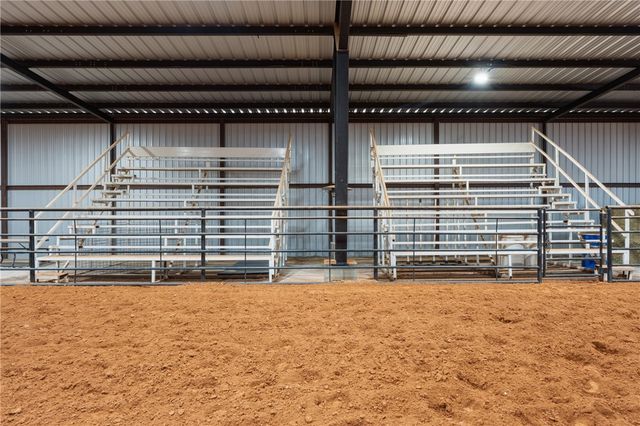 13354 E 520 Road, Colcord, OK 74338
