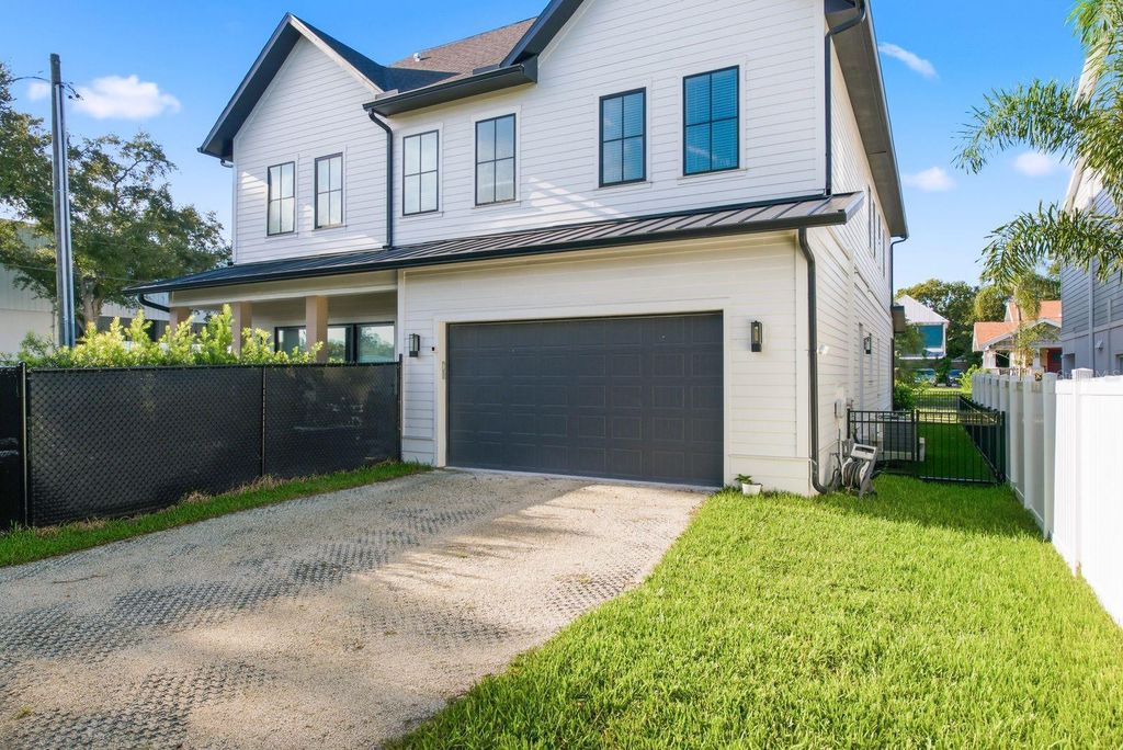 Image 39 of property listing at 501 W WARREN AVENUE 2, Tampa, FL 33602