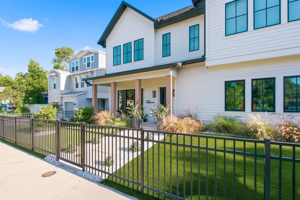 Image 40 of property listing at 501 W WARREN AVENUE 2, Tampa, FL 33602
