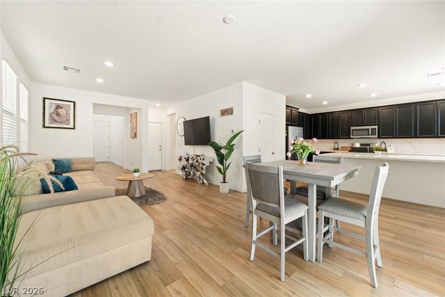 6844 Bayou Hollow Avenue, Las Vegas, NV 89156