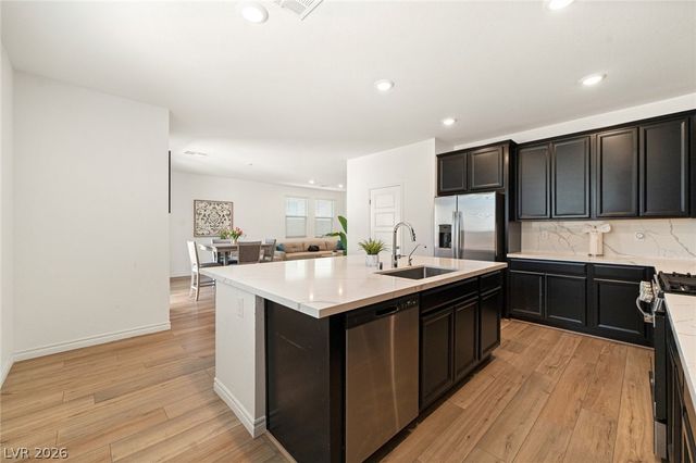 6844 Bayou Hollow Avenue, Las Vegas, NV 89156