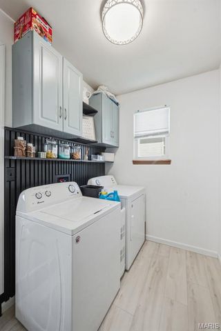 31 Asherton Drive, St Peters, MO 63376