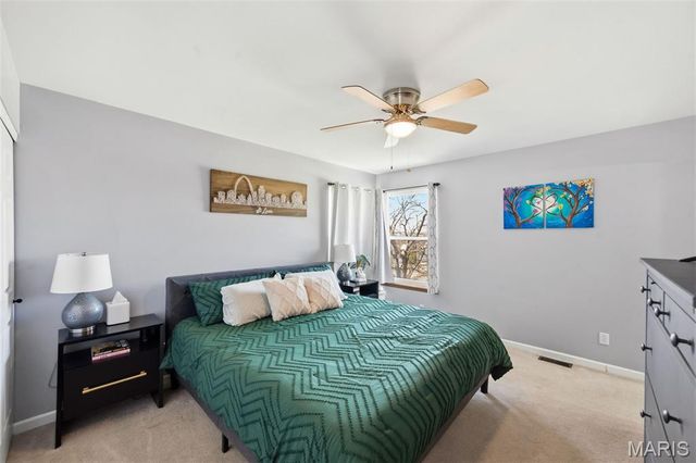 31 Asherton Drive, St Peters, MO 63376