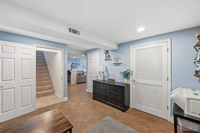 31 Asherton Drive, St Peters, MO 63376