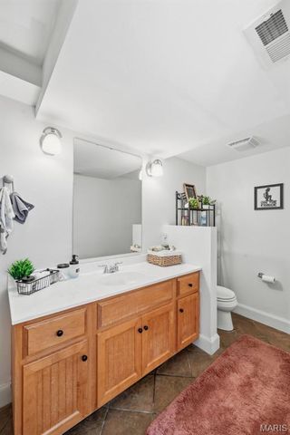 31 Asherton Drive, St Peters, MO 63376