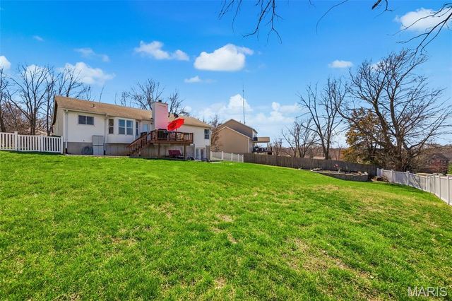 31 Asherton Drive, St Peters, MO 63376