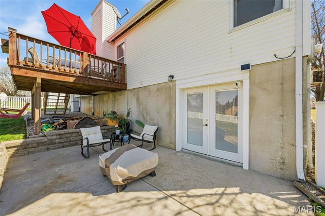 31 Asherton Drive, St Peters, MO 63376