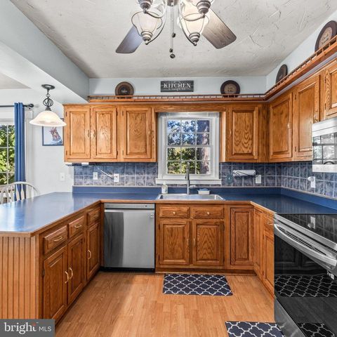 50 SHERIDAN DR, Hanover, PA 17331