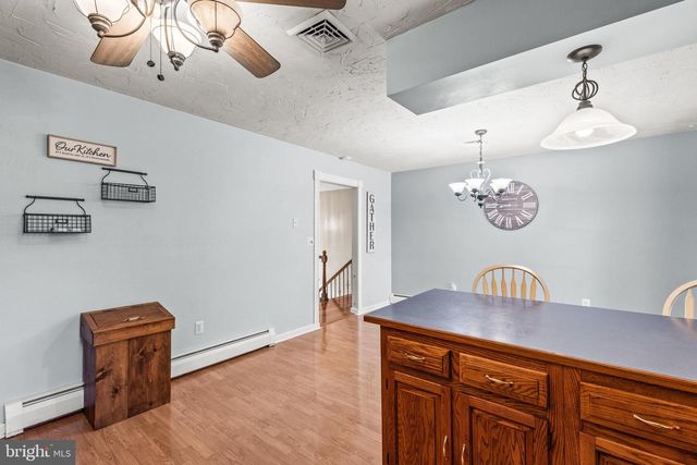 50 SHERIDAN DR, Hanover, PA 17331