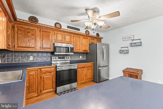 50 SHERIDAN DR, Hanover, PA 17331