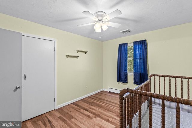 50 SHERIDAN DR, Hanover, PA 17331