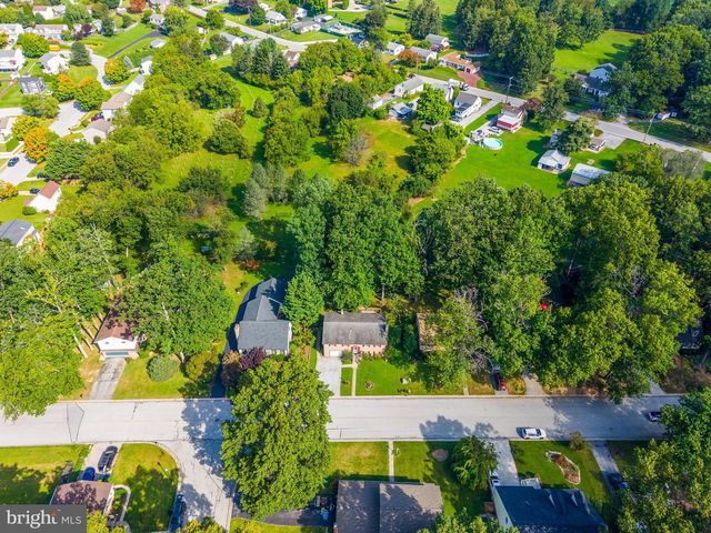 50 SHERIDAN DR, Hanover, PA 17331