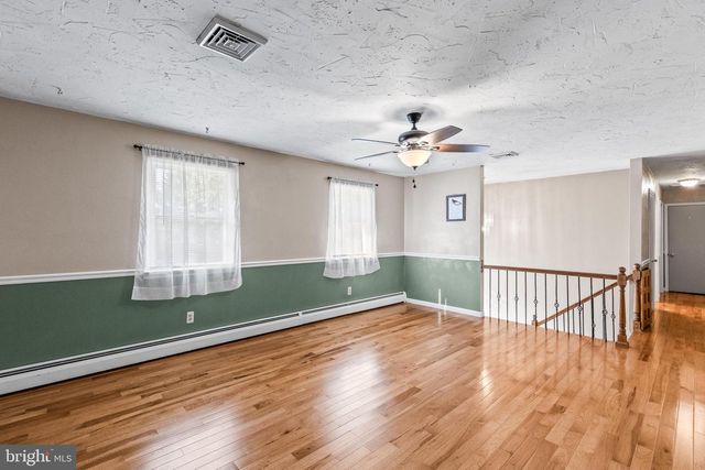 50 SHERIDAN DR, Hanover, PA 17331