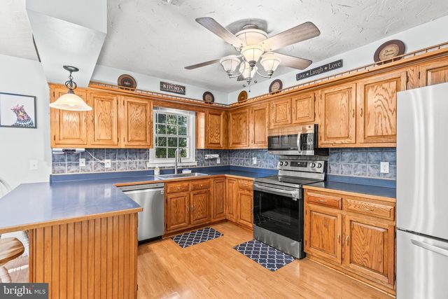 50 SHERIDAN DR, Hanover, PA 17331