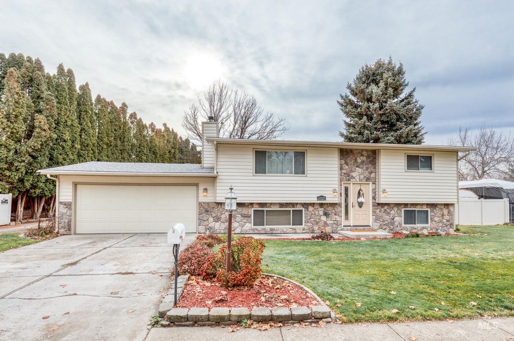 11127 W W Mowhawk Dr., Boise, ID 83709