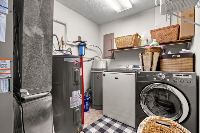 102 Oakwood Drive, Branson, MO 65616