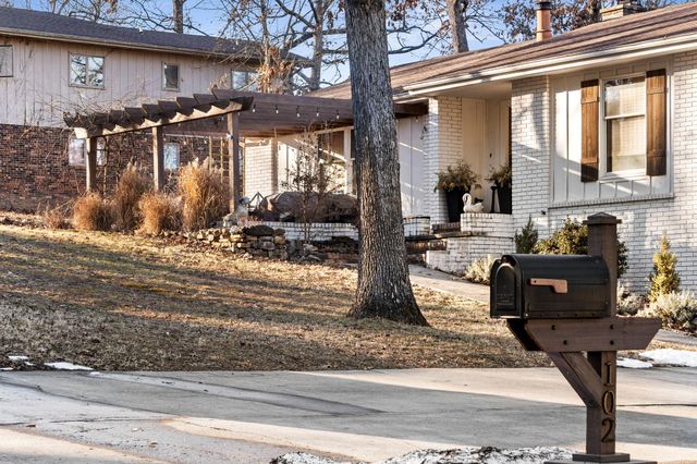 102 Oakwood Drive, Branson, MO 65616