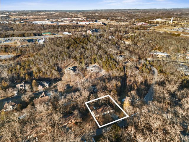 102 Oakwood Drive, Branson, MO 65616